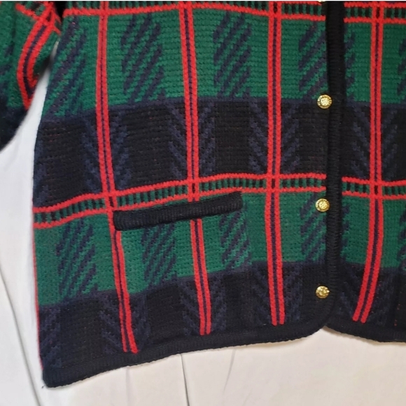 Vintage Crystal Kobe Sweater Plus 1X Green Tartan Plaid Gold Buttons Acrylic 80s - Picture 4 of 10